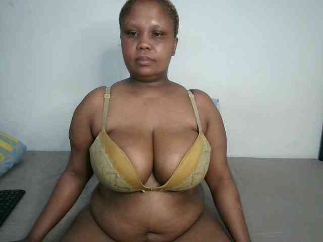 BIGTITTISXX webcam