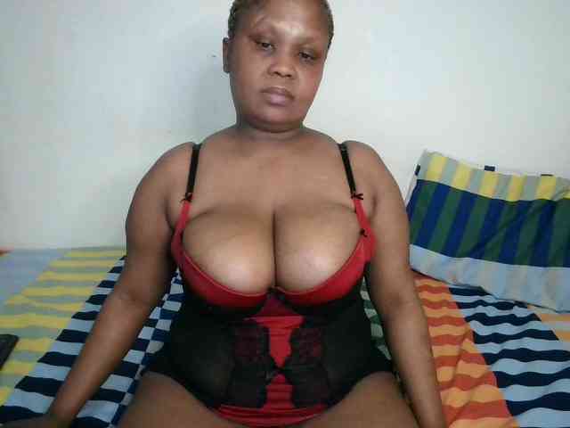 BIGTITTISXX webcam