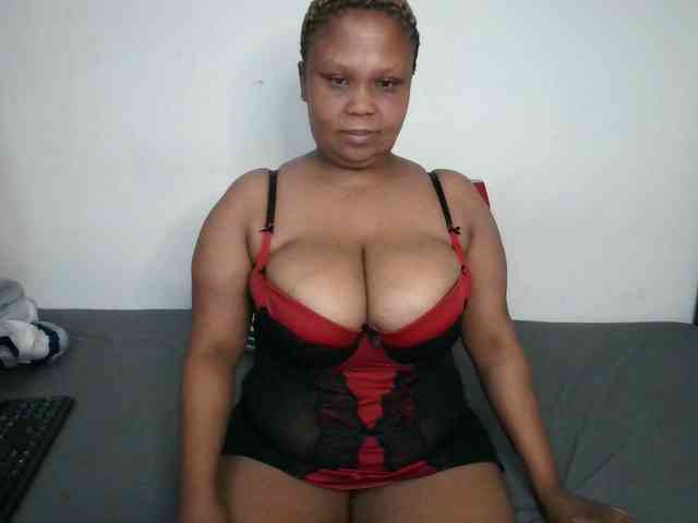 BIGTITTISXX webcam