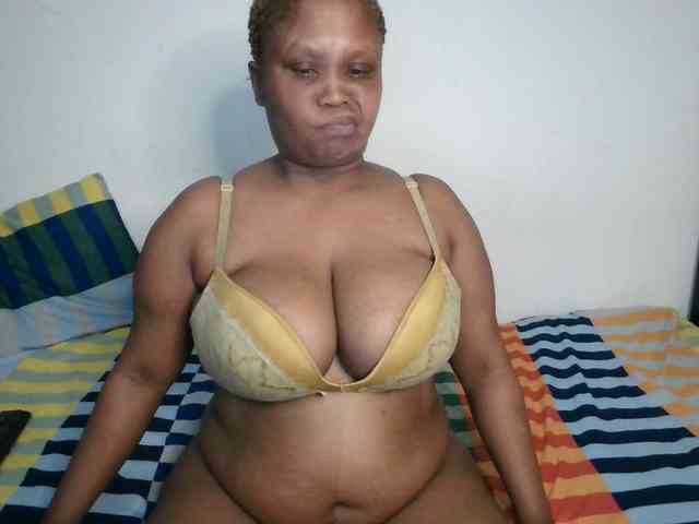 BIGTITTISXX webcam