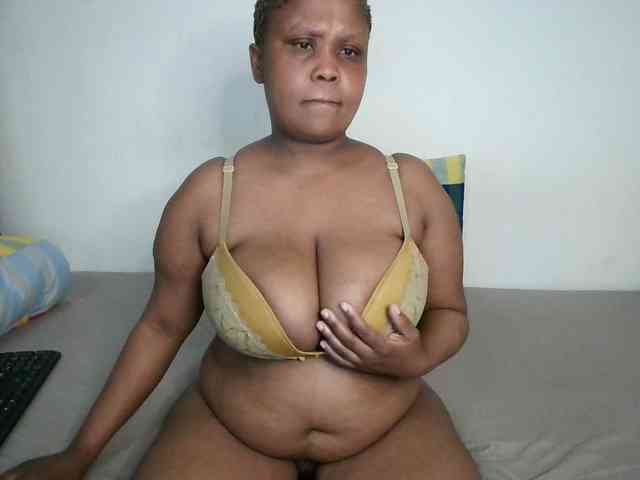 BIGTITTISXX webcam