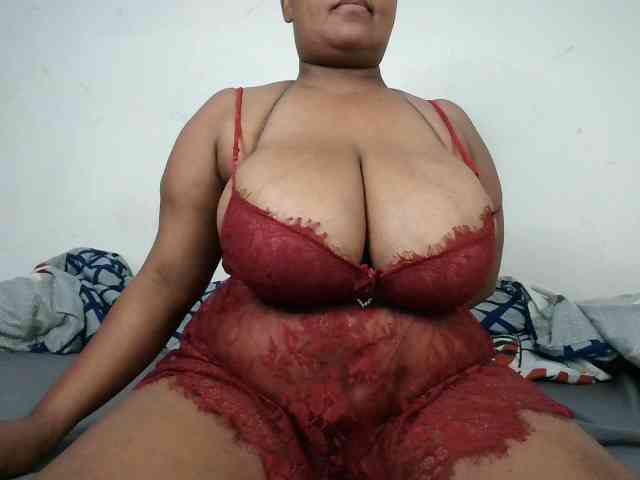 BIGTITTISXX BIGTITTISXX