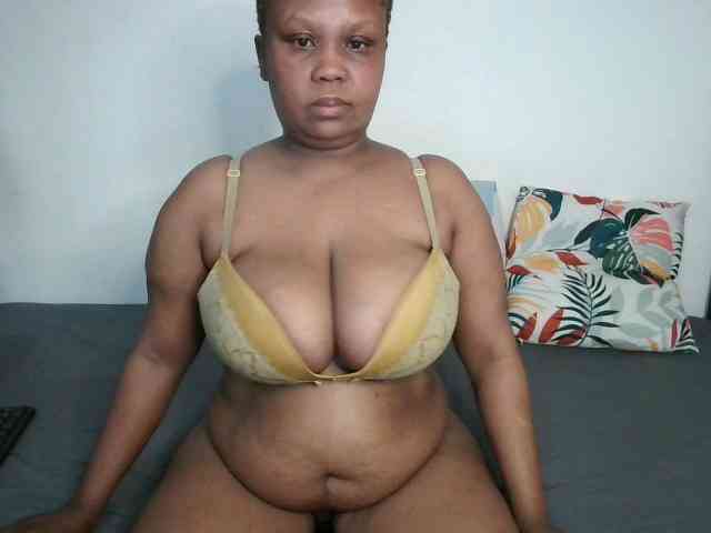 BIGTITTISXX webcam