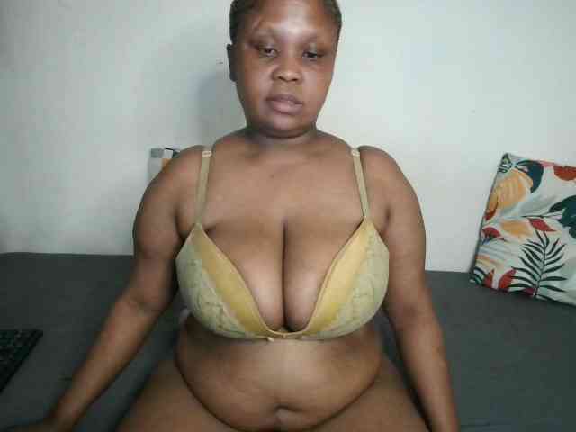 BIGTITTISXX webcam