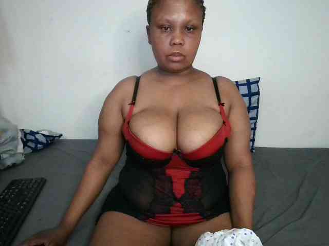 BIGTITTISXX webcam