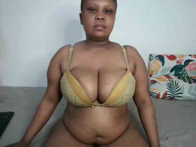 BIGTITTISXX webcam