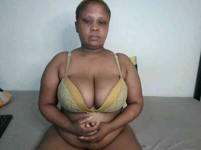 BIGTITTISXX webcam