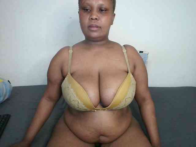 BIGTITTISXX webcam
