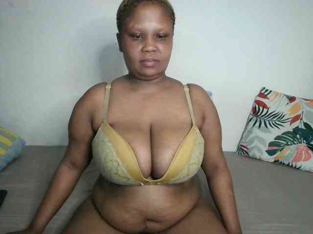 BIGTITTISXX webcam