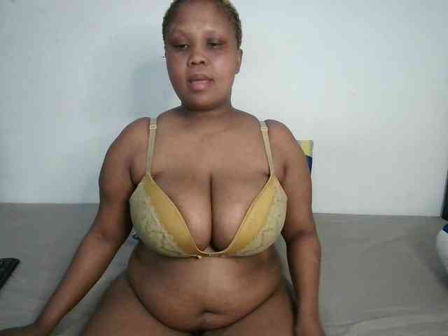 BIGTITTISXX webcam