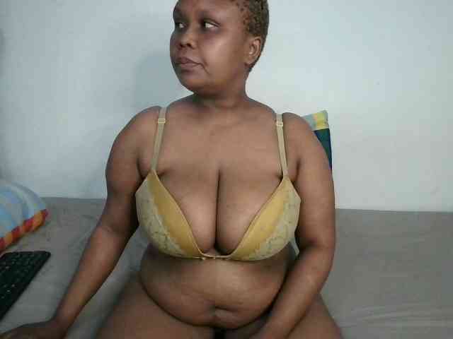 BIGTITTISXX webcam