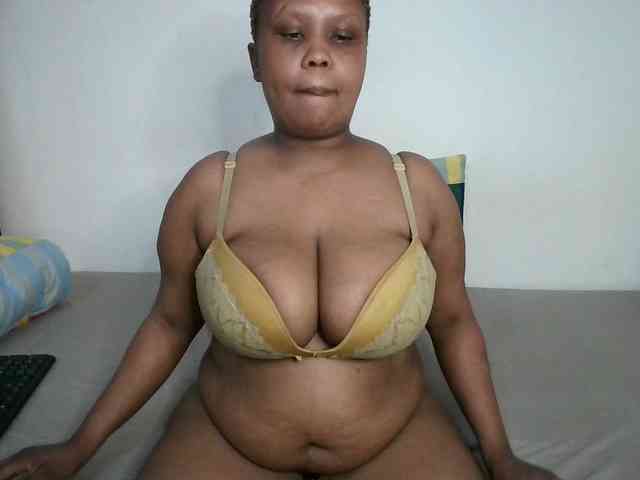 BIGTITTISXX webcam