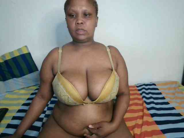 BIGTITTISXX webcam