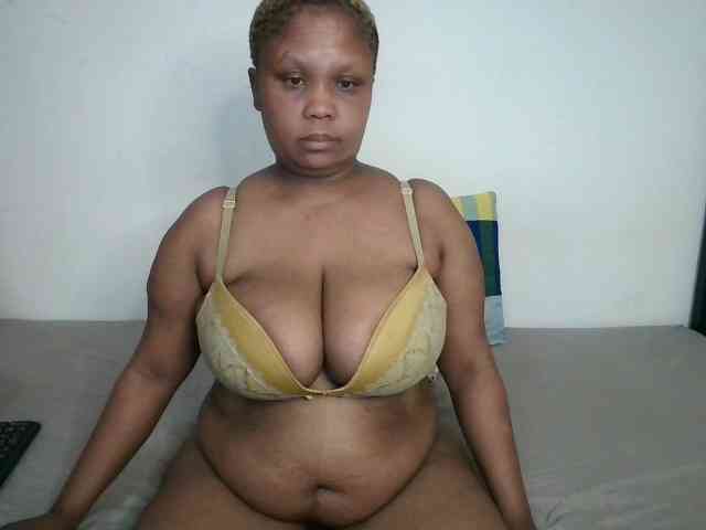 BIGTITTISXX webcam