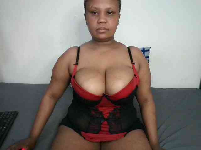 BIGTITTISXX webcam