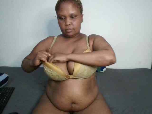 BIGTITTISXX webcam