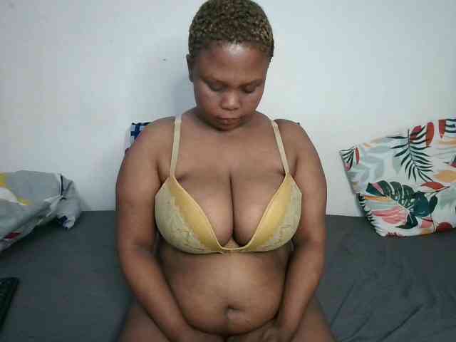 BIGTITTISXX webcam
