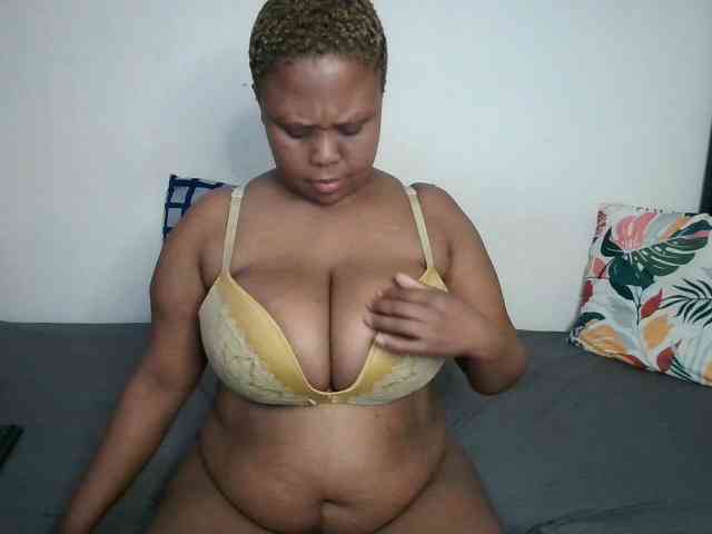 BIGTITTISXX