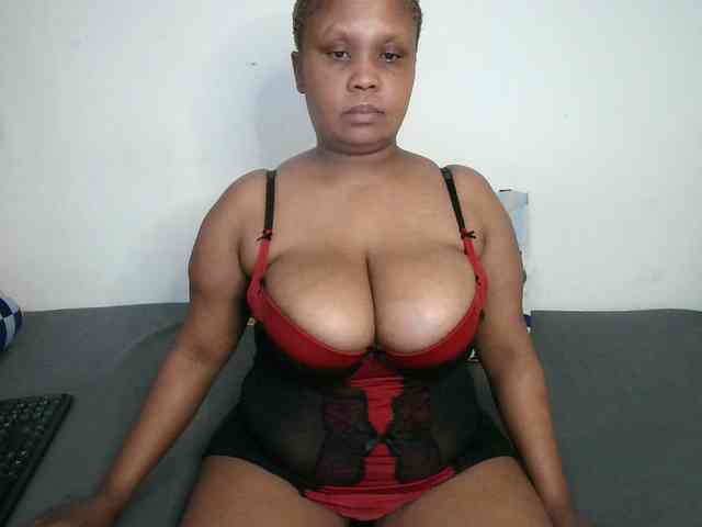 BIGTITTISXX webcam