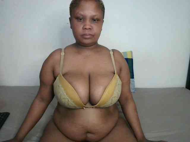 BIGTITTISXX webcam