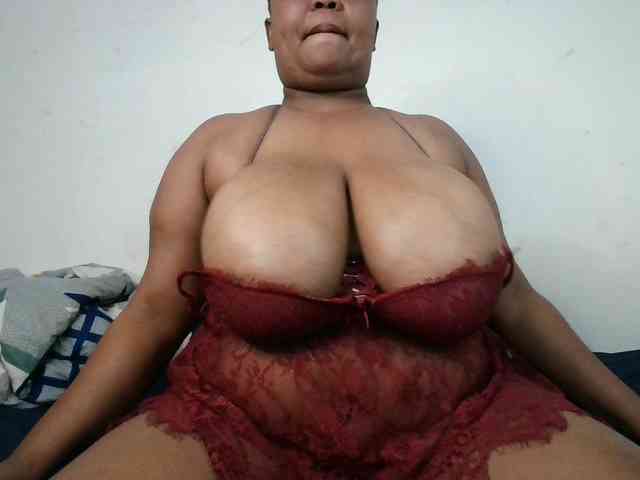 BIGTITTISXX Live Webcam on BongaCams