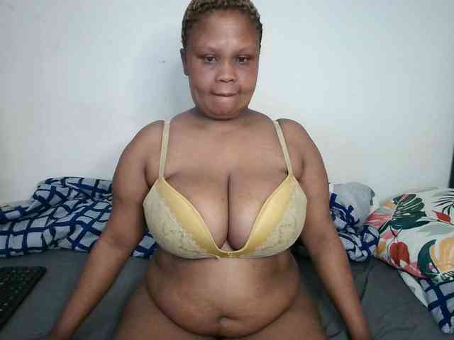 BIGTITTISXX webcam