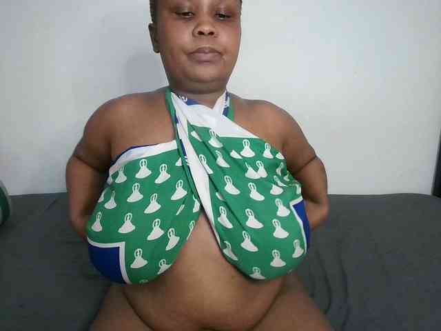 BIGTITTISXX webcam