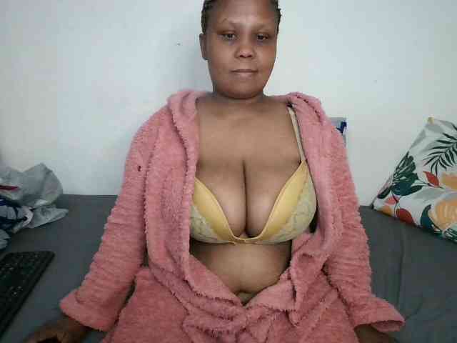 BIGTITTISXX webcam