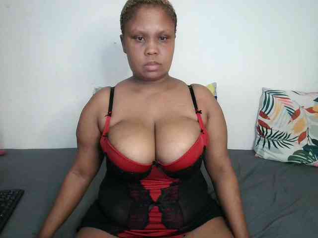 BIGTITTISXX webcam