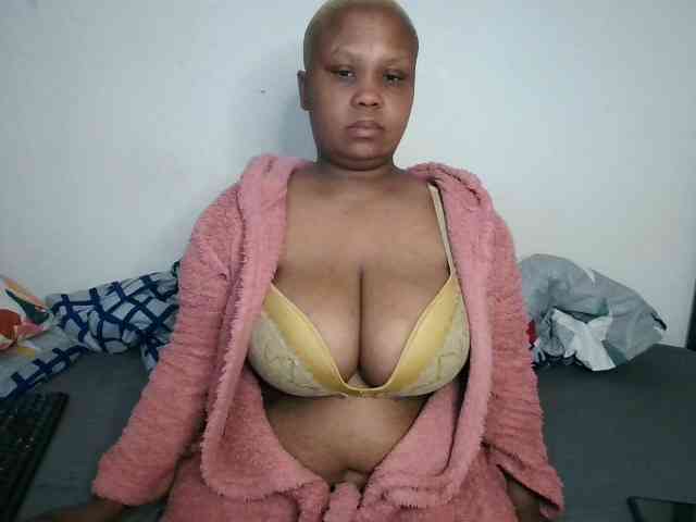 BIGTITTISXX