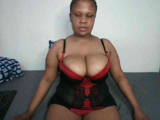BIGTITTISXX webcam