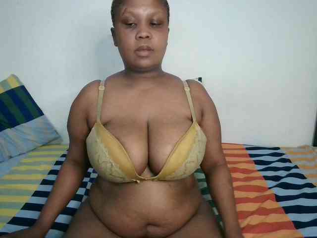 BIGTITTISXX webcam