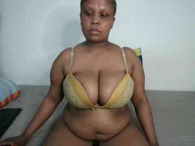 BIGTITTISXX webcam