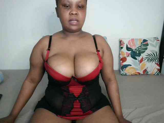 BIGTITTISXX webcam