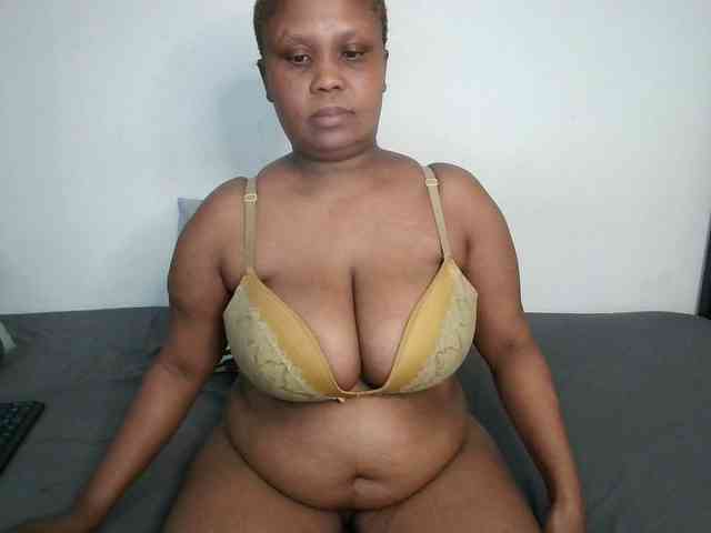 BIGTITTISXX webcam
