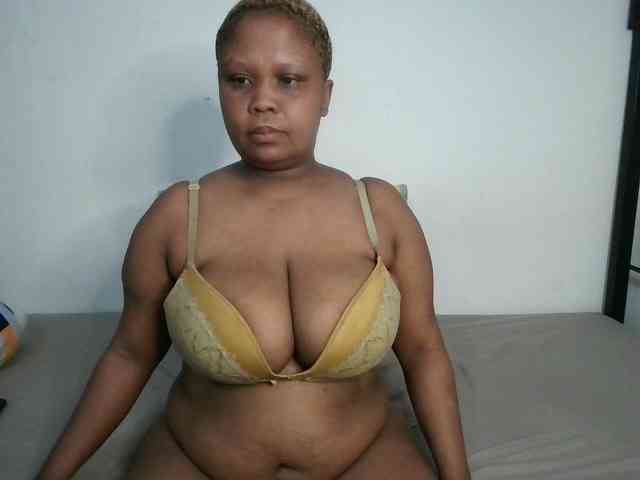 BIGTITTISXX webcam