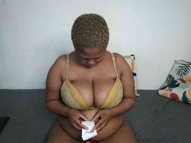 BIGTITTISXX