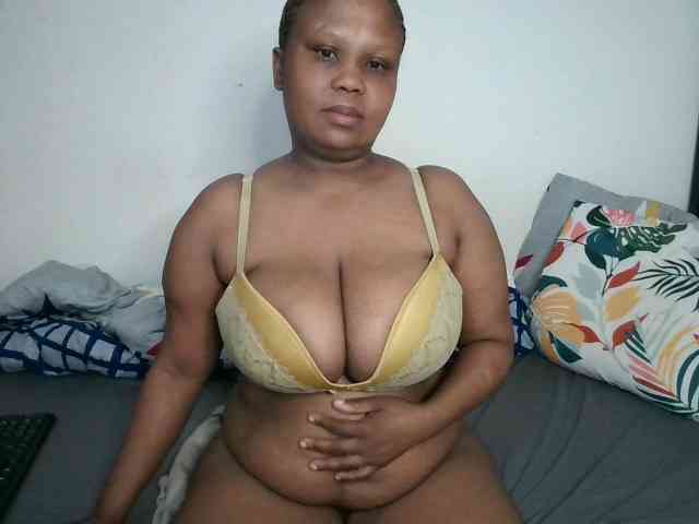 BIGTITTISXX webcam