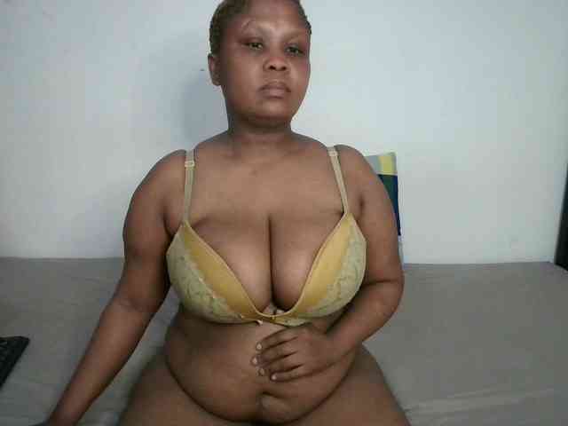 BIGTITTISXX webcam