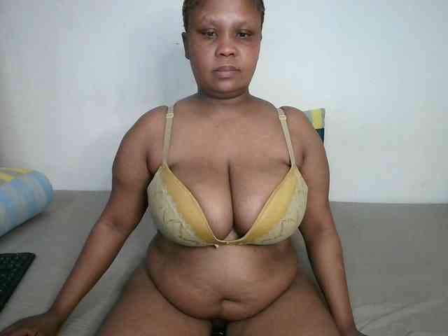 BIGTITTISXX webcam