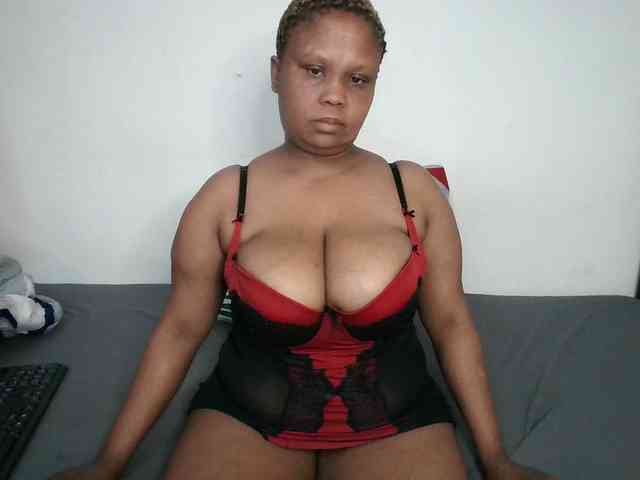 BIGTITTISXX webcam