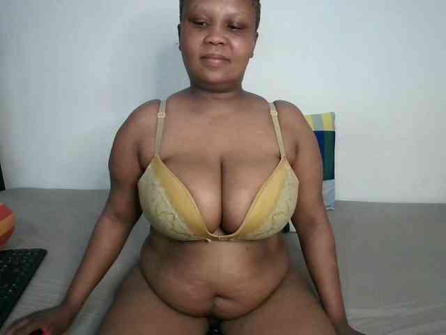 BIGTITTISXX webcam