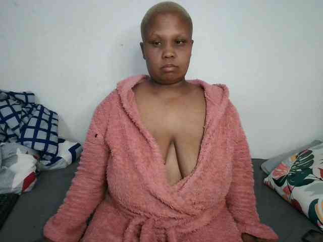 BIGTITTISXX webcam