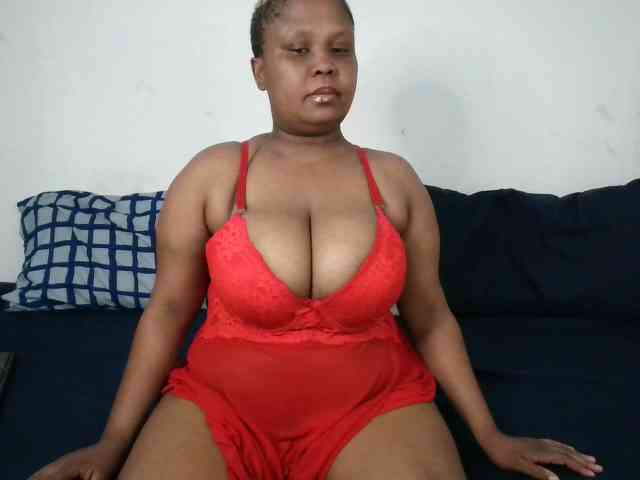 BIGTITTISXX webcam