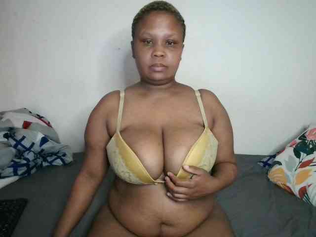 BIGTITTISXX webcam