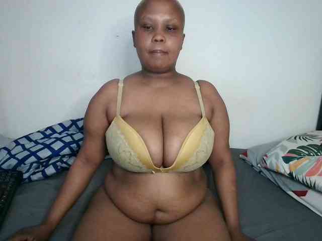 BIGTITTISXX webcam