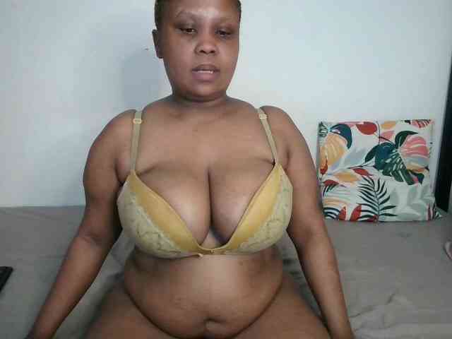 BIGTITTISXX webcam