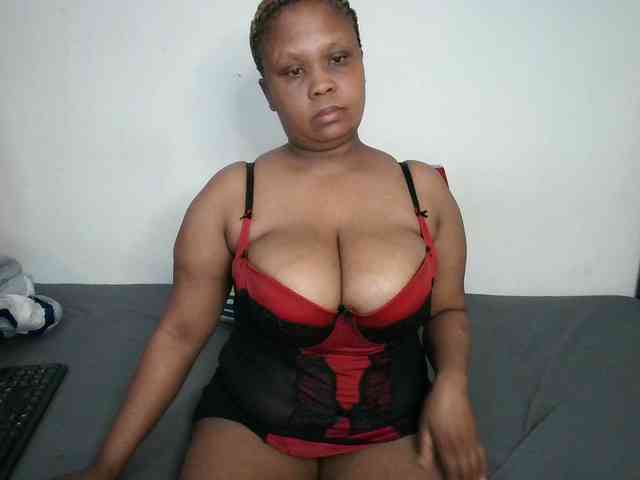BIGTITTISXX webcam