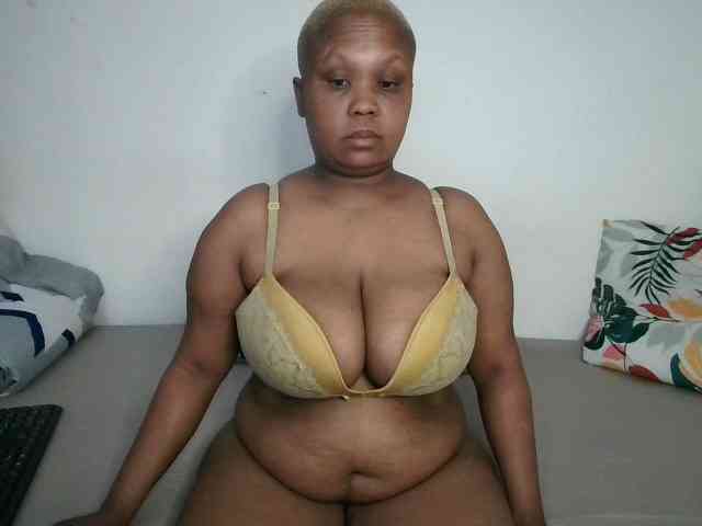 BIGTITTISXX webcam