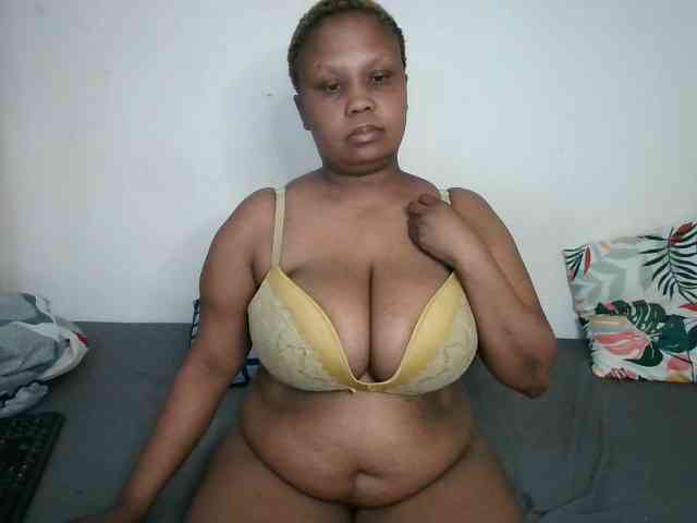 BIGTITTISXX